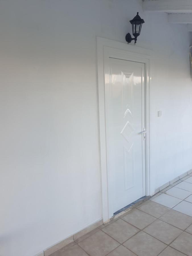 Rosemary House Guest House Sarande Exterior photo