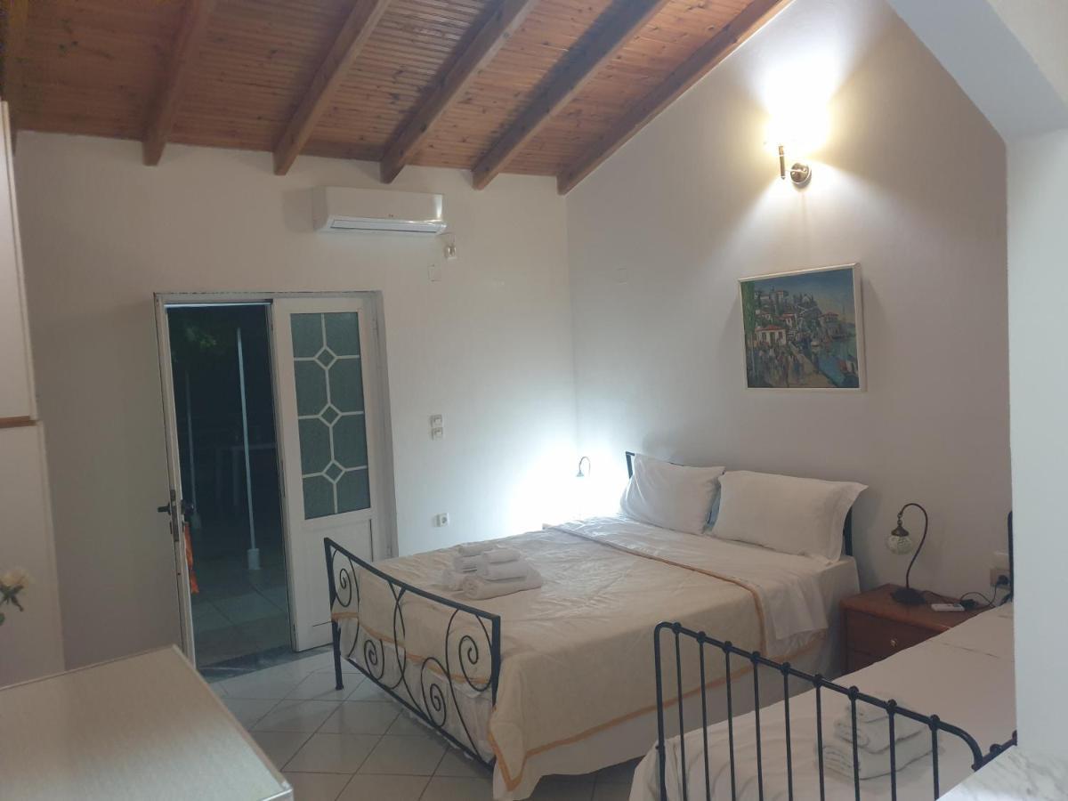 Rosemary House Guest House Sarande Exterior photo